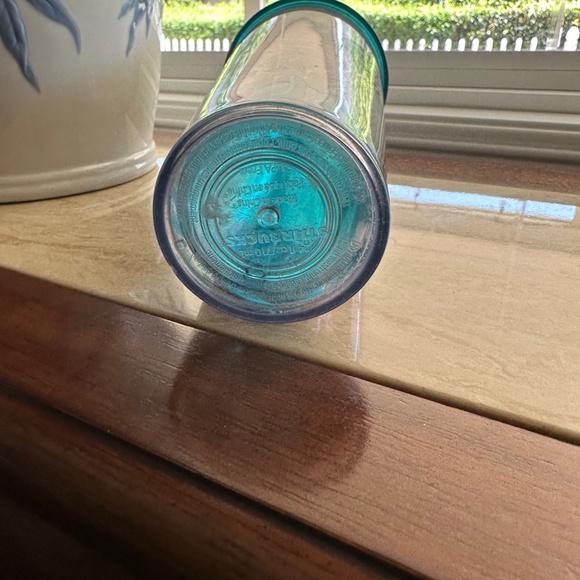 Starbucks Metalic Tropical Leaves Aloha Tumbler Used  24 oz comes with Straw Gd - Picture 3 of 7